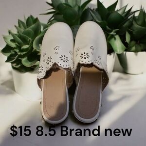 Source Unknown Cream Women's Mules